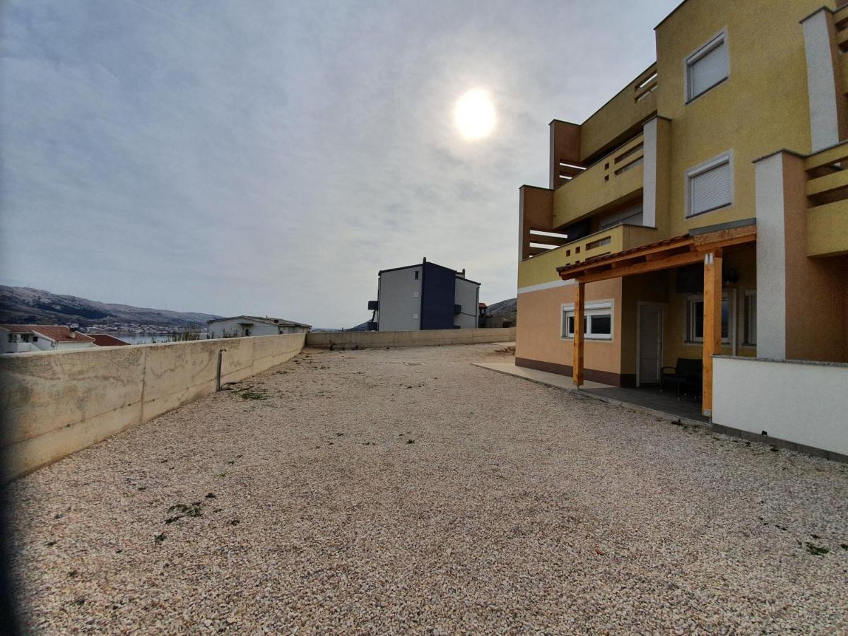 Apartments Ljubic Pag Town Exterior photo